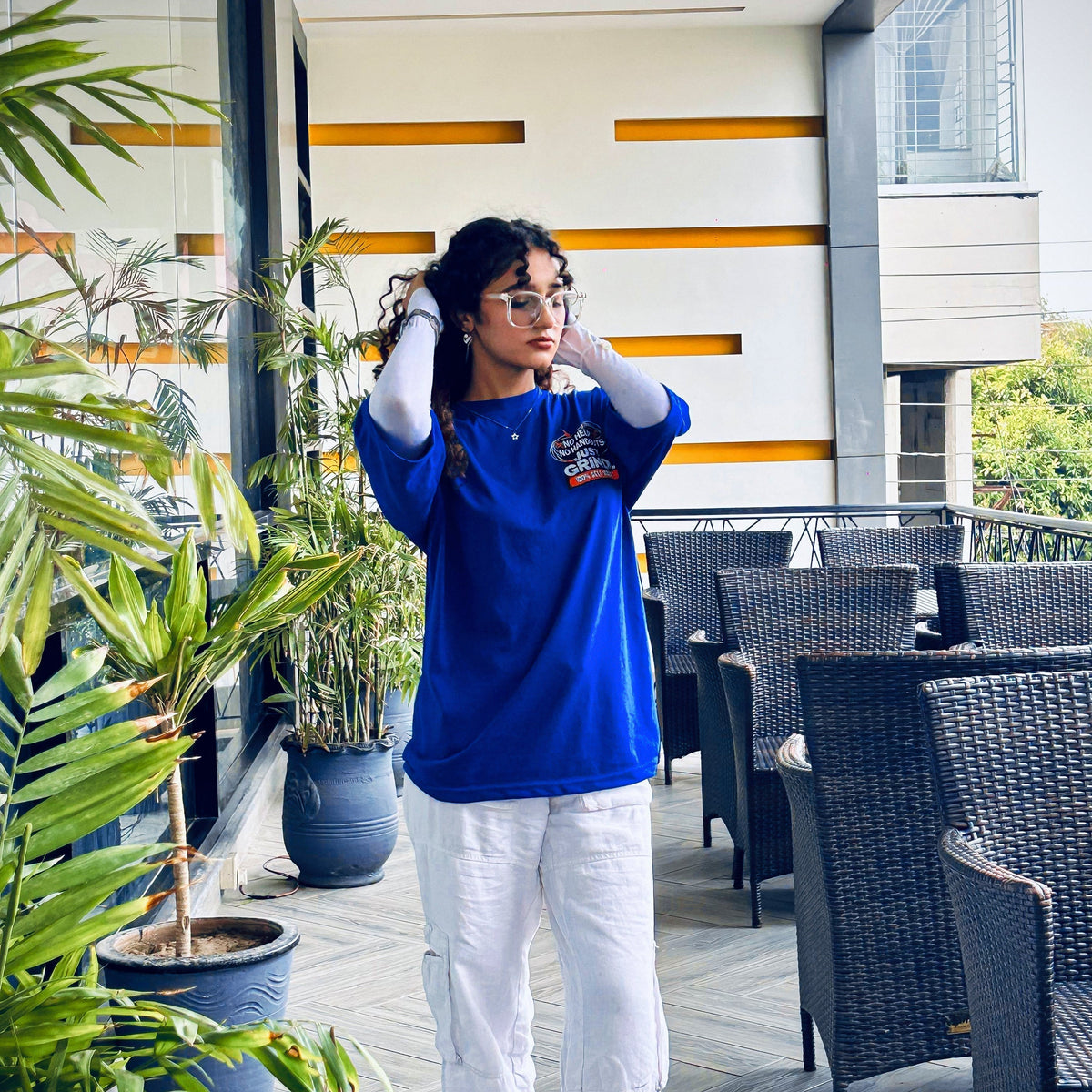 ALONE OVERSIZED TEE